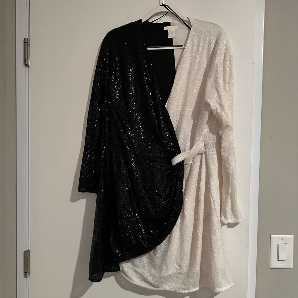 H&M black and white split dress